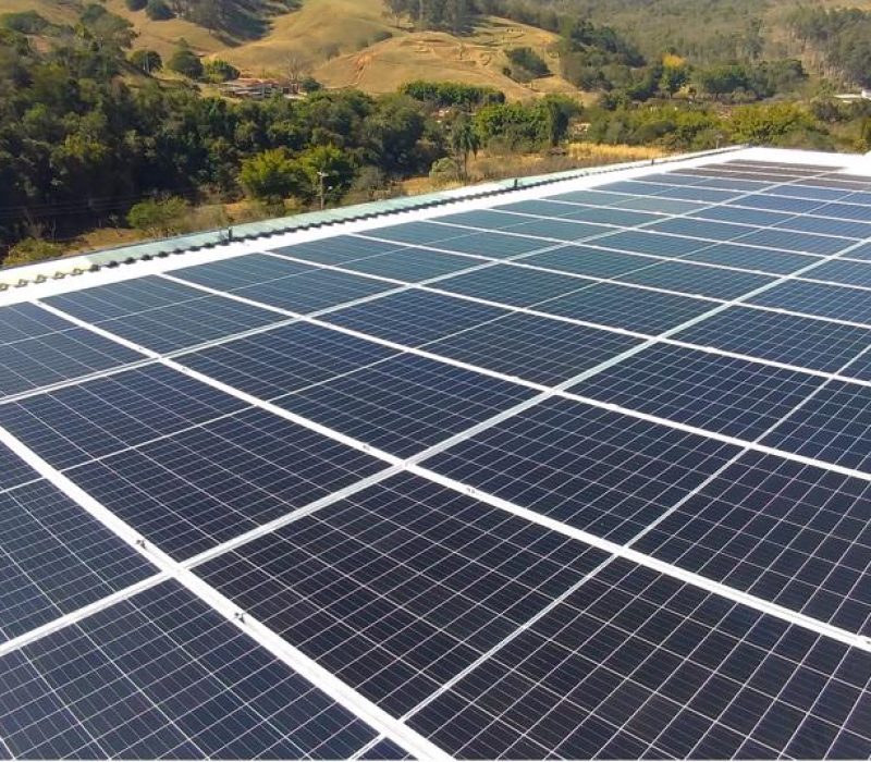 lotus-energia-fotovoltaica-rurais-jardim-aves-parque-flamboyant-orypaba-condominio-villagio-di-fiori